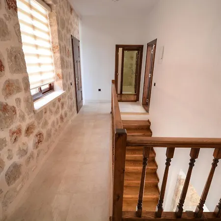 Korunakli Lavanta Willa Kaş